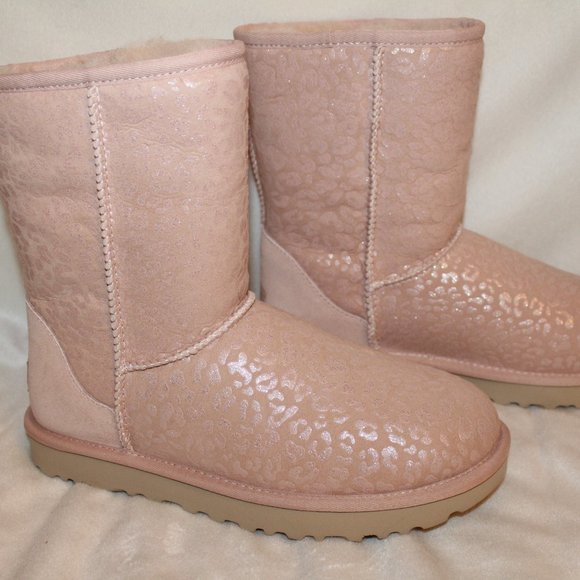 NIB UGG WOMENS CLASSIC SHORT LEOPARD METALLIC BOOT - Picture 8 of 11